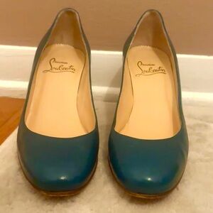 ❤️♥️ Christian Louboutin Teal Round-Toe Leather Pumps - Block Heel - Size 5.5